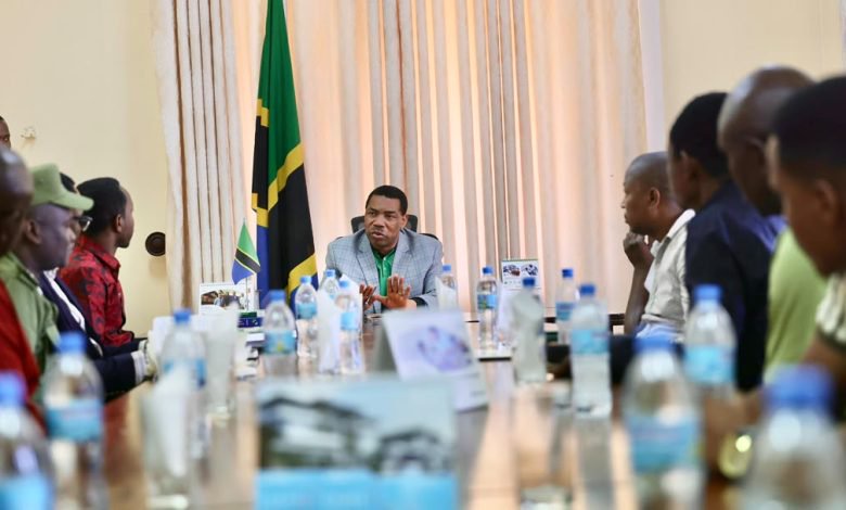 Leaders of bus, truck drivers call off the two-day strike after talks with PM Nchemba