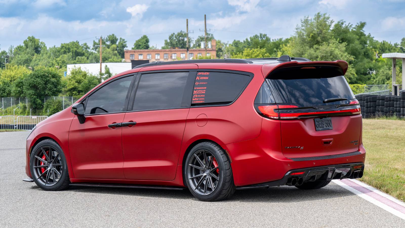 Chrysler’s Only Vehicle Is A Minivan, But It’s The One Everybody Wants