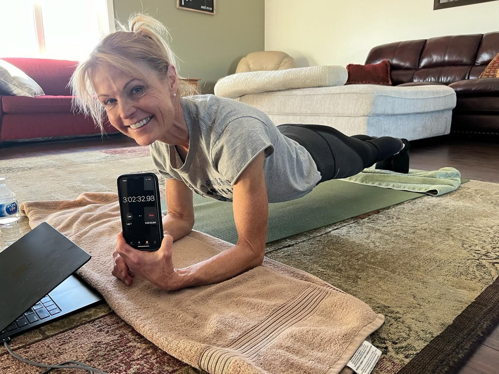 At 61, DonnaJean Wilde Can Plank for 5 Hours. Here’s Her Secret