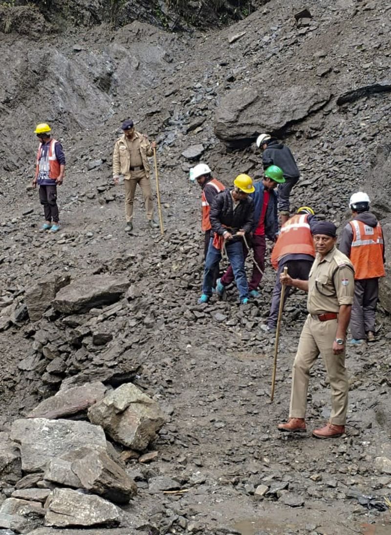 Char Dham Yatra resumes after 2-day suspension as weather improves