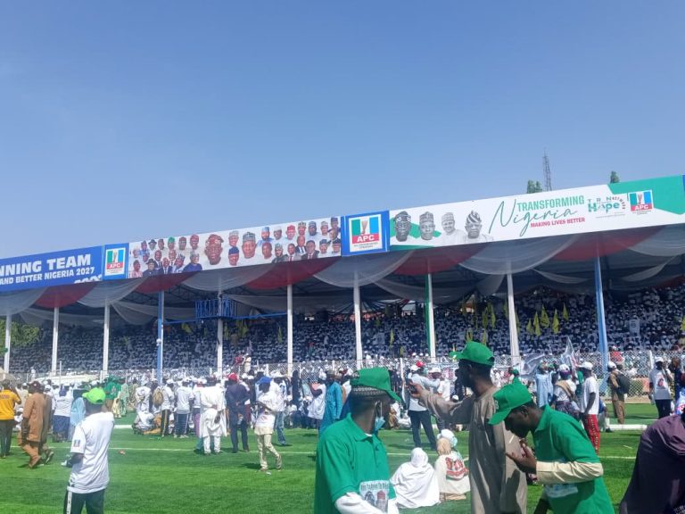 Today’s Headlines: APC Presidential Campaign Kicks Off in Kaduna; Seven Die in Multiple Road Crashes