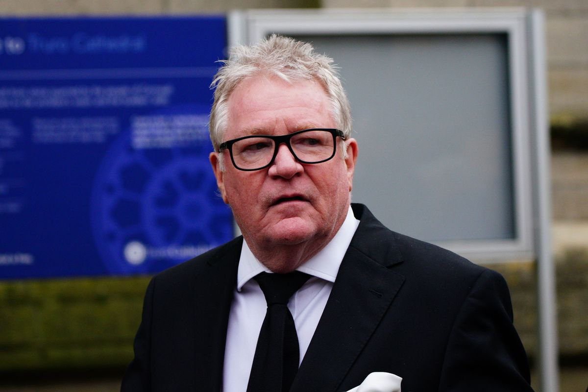Jim Davidson, 72, ‘dating Simon Cowell’s ex’ weeks after calling off sixth wedding