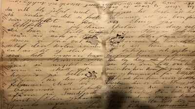 A couple found a sealed 112-year-old letter hidden inside their Illinois home’s wall; it was written in Swedish and addressed to a neighbour