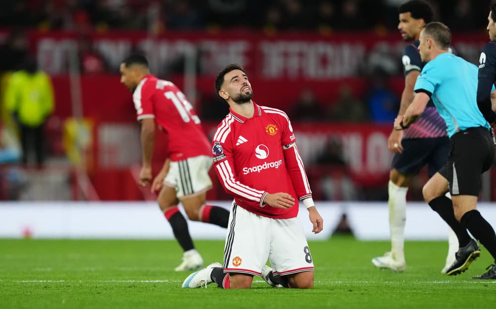 Manchester United vs Tottenham LIVE: Premier League latest score, match stream, goal updates and fan reaction