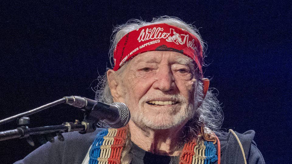 Willie Nelson, 93, looks completely different without signature beard and braids — see stunning photos