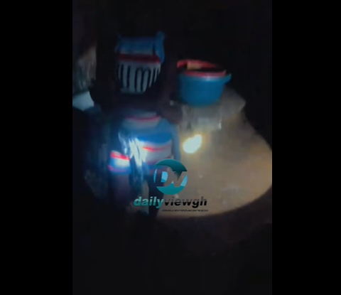 Night patrol officers rescue 14 years girl with bags on road at midnight while heading to boyfriend