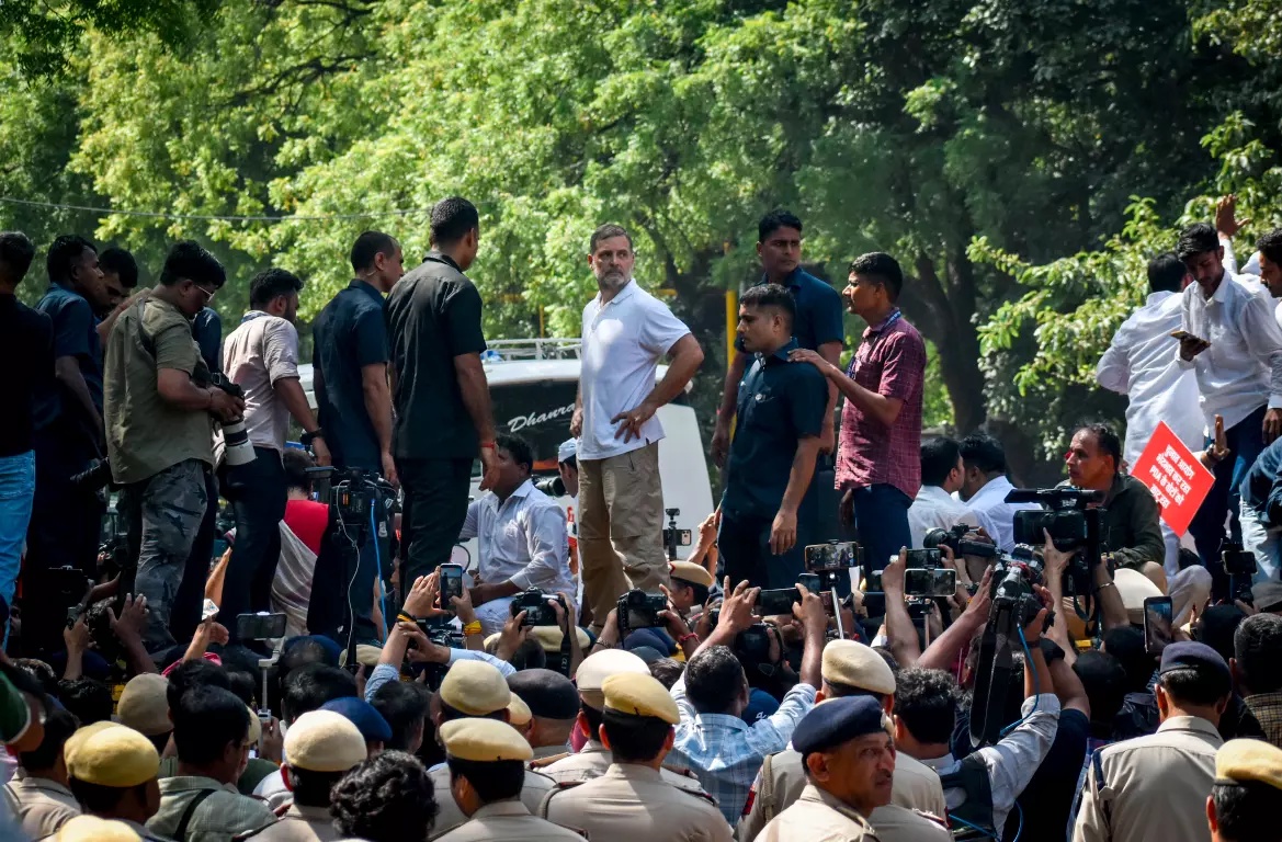 Opposition Leaders Detained During INDIA Bloc March To Election Commission