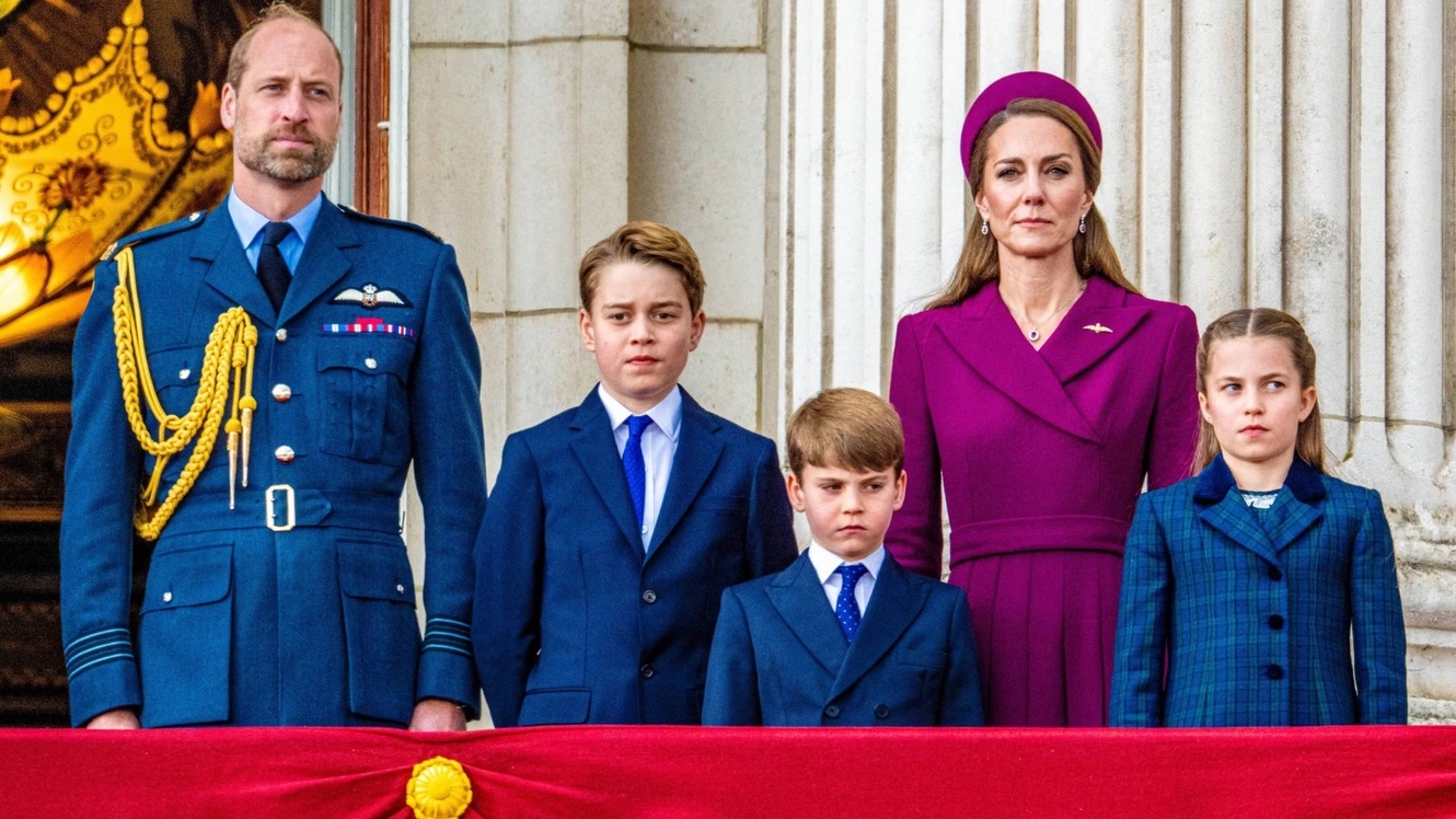 Prince William ‘determined’ to give George, Charlotte and Louis a different childhood than his own, says royal photographer