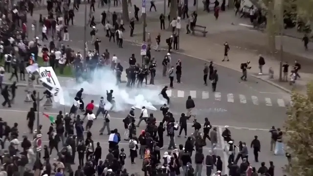 Trump and Kremlin both claim French riots caused by ‘mass immigration’ in similar statements