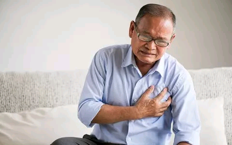 How To Survive A Heart Attack If You Are Alone And What You Should Avoid