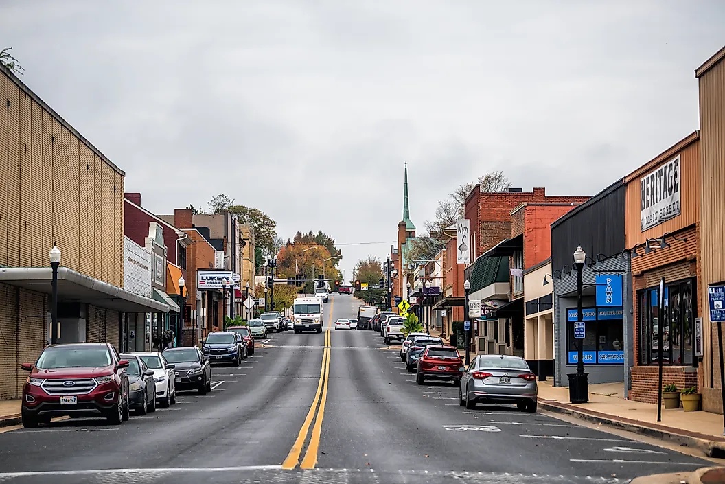 The Blue Ridge Parkway Towns Worth Stopping In