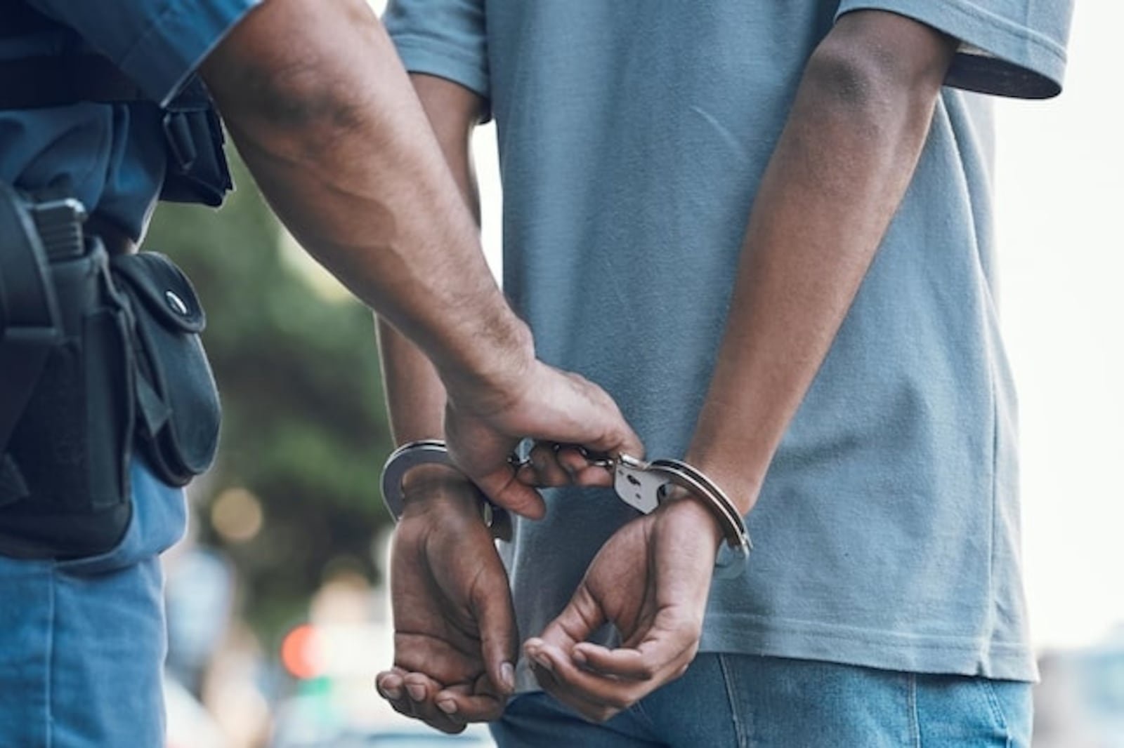 Suspect arrested after father fatally shoots one of alleged carjackers