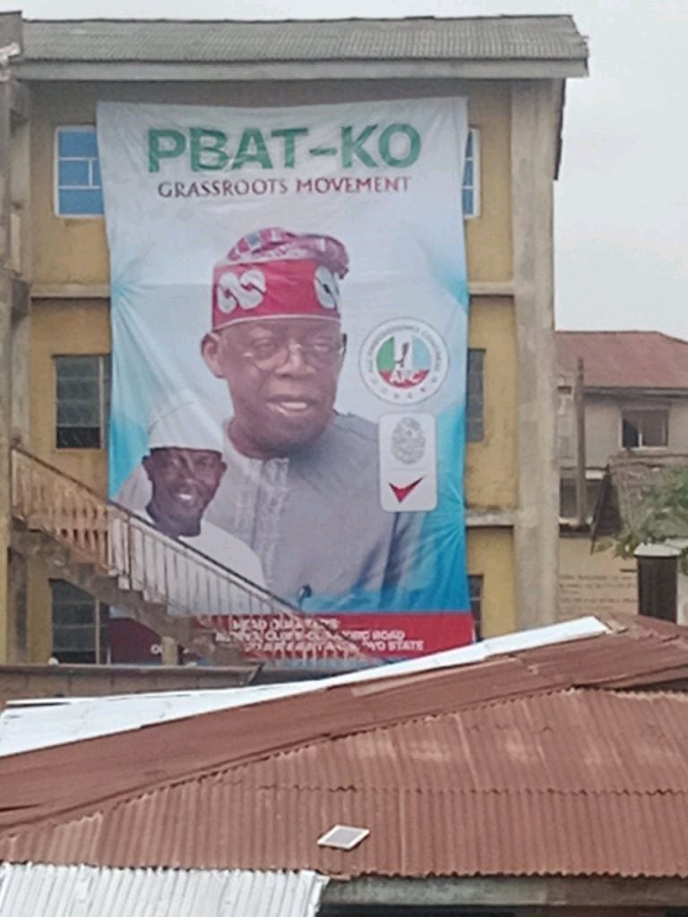 Hoodlums vandalise Tinubu campaign secretariat in Ibadan