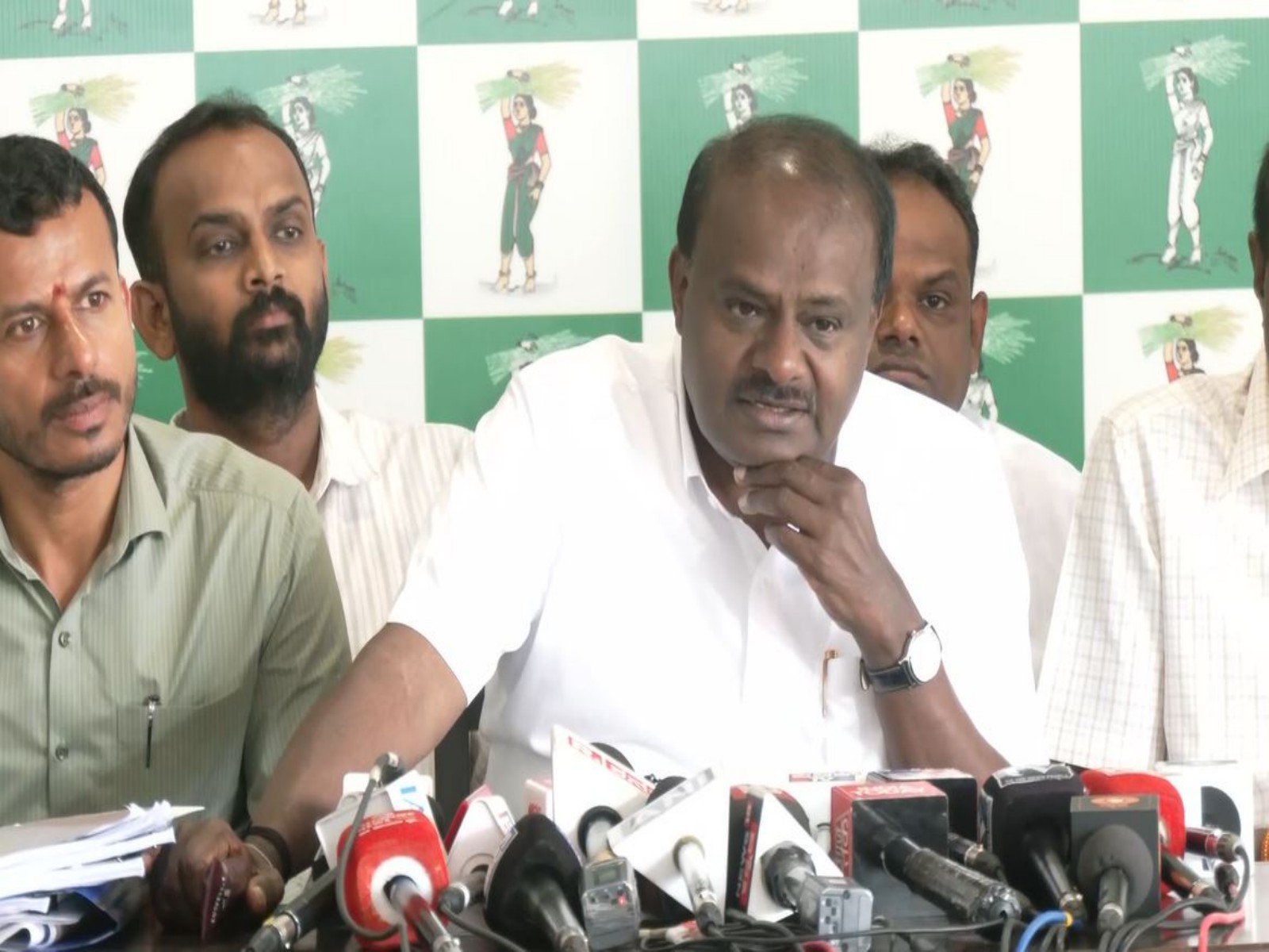 “DK Shivakumar did sting operation against Siddaramaiah to remove him from CM post”: Union Minister HD Kumaraswamy