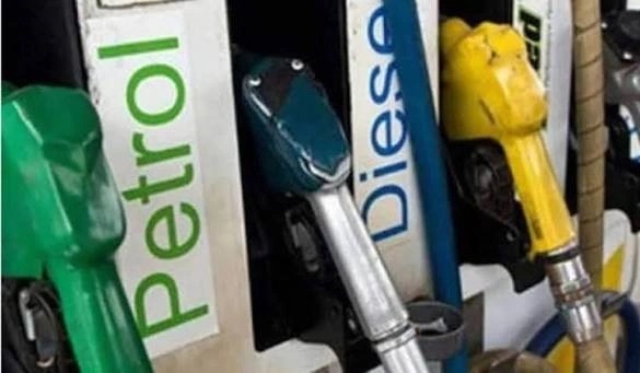 Pakistan raises petrol price by Rs1.19, cuts diesel by Rs1.91 per litre