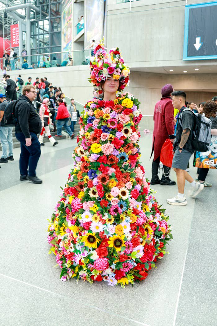35 Cosplayers Are Revealing Their 2026 New York Comic Con Costumes, And I’m Laughing So Hard At Some Of These That My Ribs Are Cracking