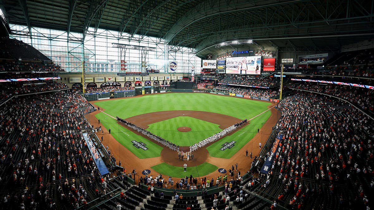 Astros players call out fans for booing during Game 1 loss to White Sox: ‘Extremely frustrating’