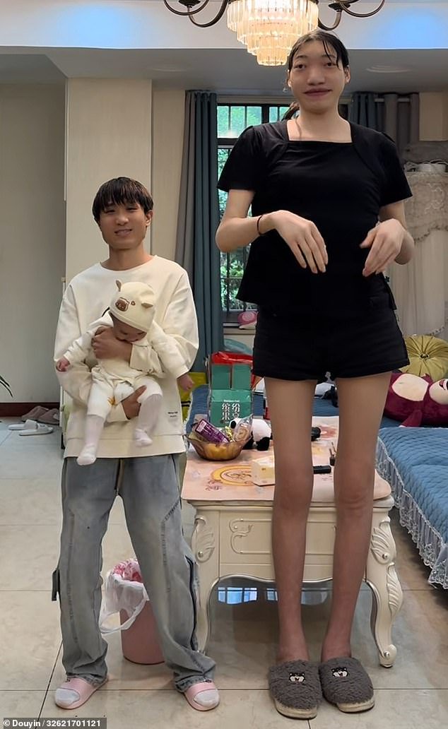 7ft2in influencer famed for her height-difference relationship dies aged 26