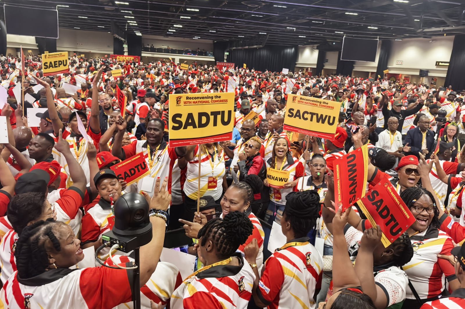 Shingange and Cele face off for Cosatu presidency