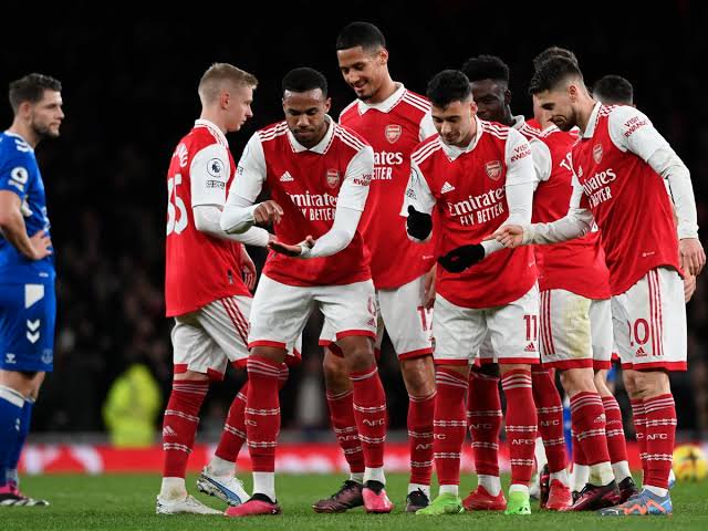 EPL: Arsenal beat Everton 2-0 to join Man City at top of table