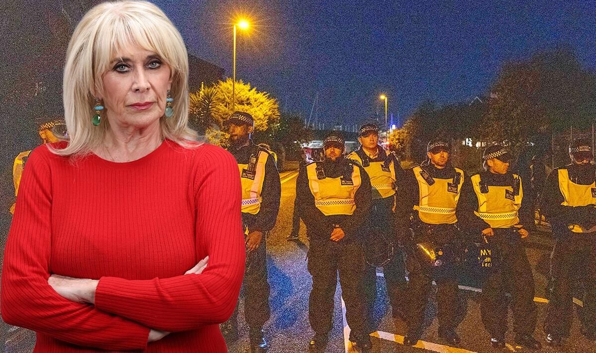 Colchester illegal migrants protest held at War Memorial