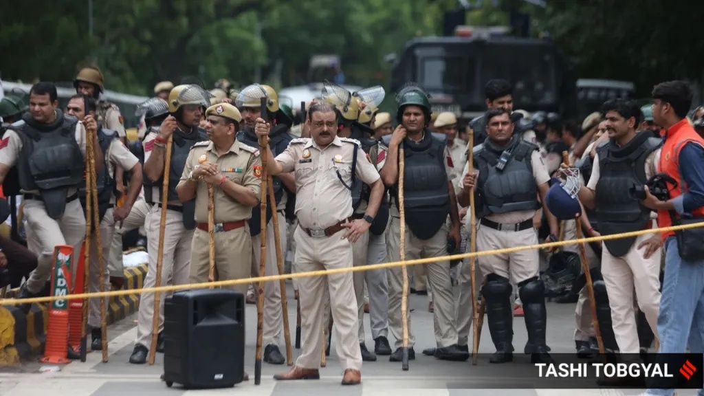 Black ribbons in court: Delhi High Court Bar members to protest ‘police excesses’