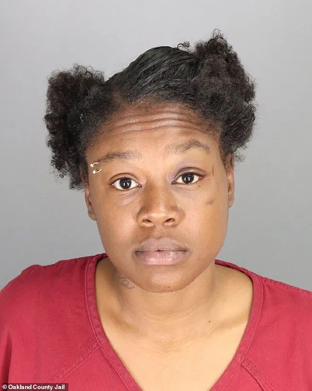 Grown woman had catfight with girl, 15, then poured boiling water on her, cops say