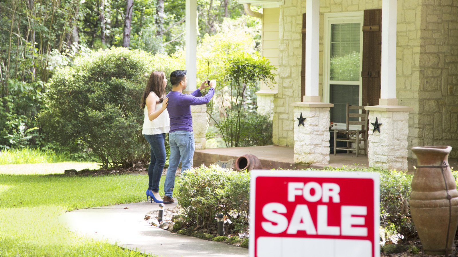 How Much An Average House Cost In The 1960s Vs. Today