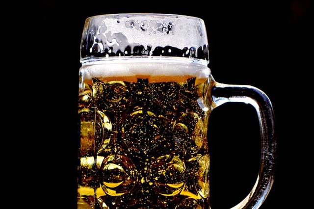 Group pushes for midnight alcohol sales cut-off in this province