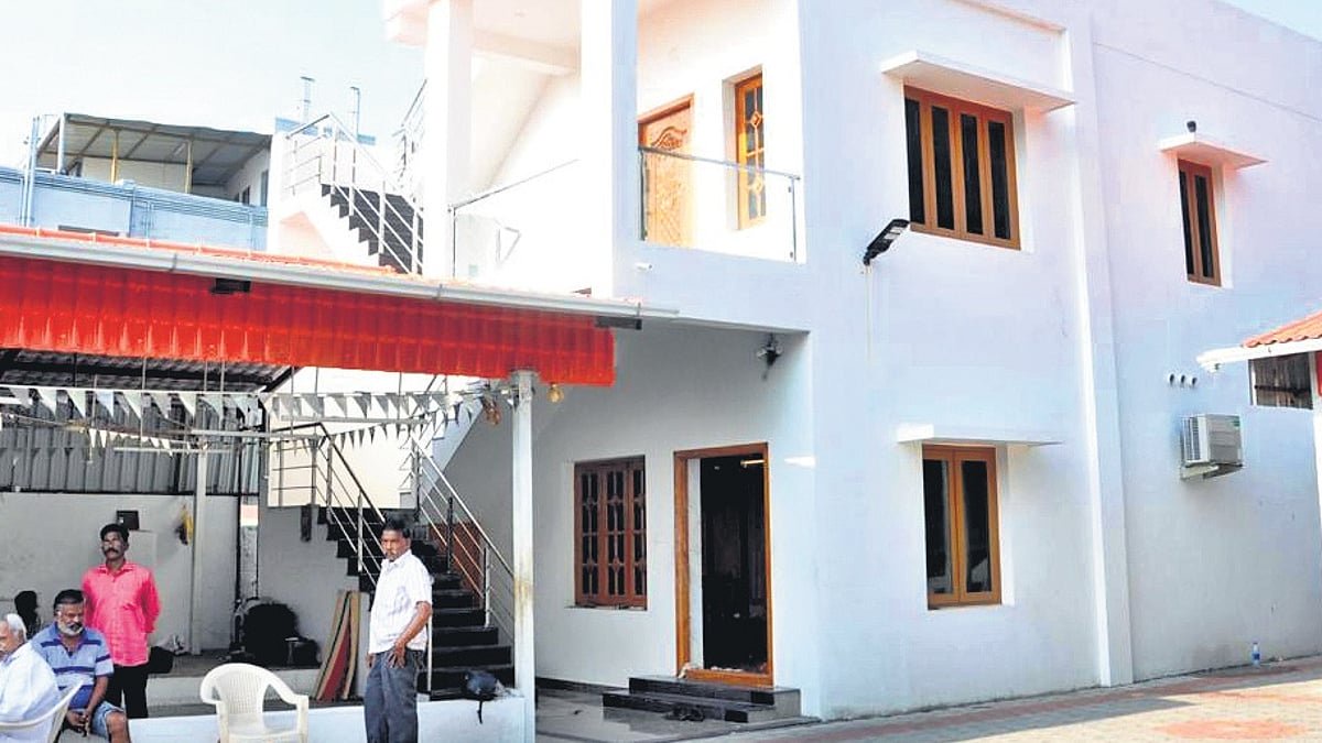 Gang decamps with 600 kg silver worth Rs 15 crore in Salem district
