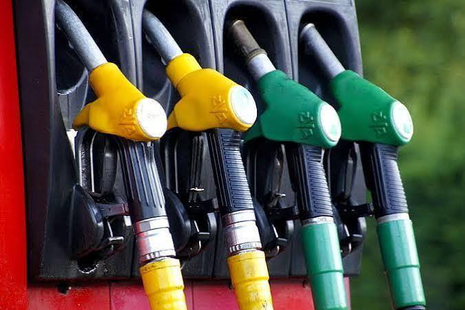 Petrol prices tipped to fall from Nov. 1 as diesel floor rises