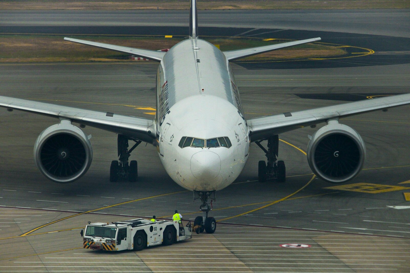 Delta Passenger Crashes Stolen Tug at California Airport, Then Tries to Take a Lavatory Truck