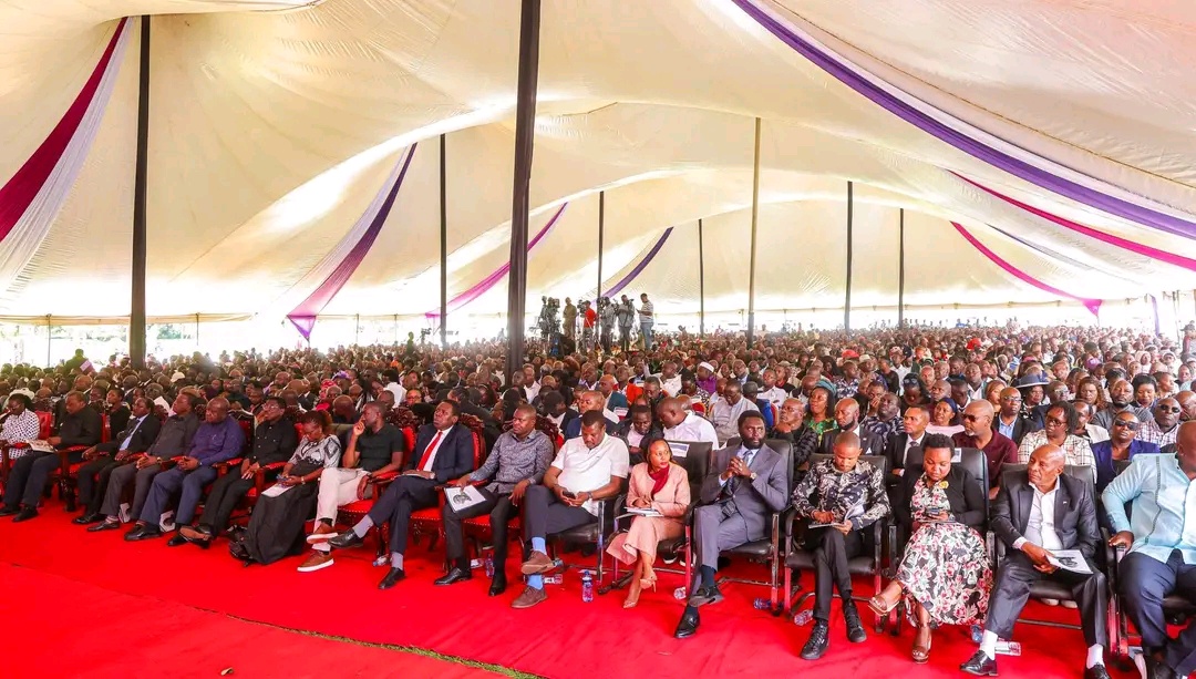 Video-Crowd Heckles Ruto Bigwig as Sifuna MP Takes Mic During Burial Event In Bungoma, Details