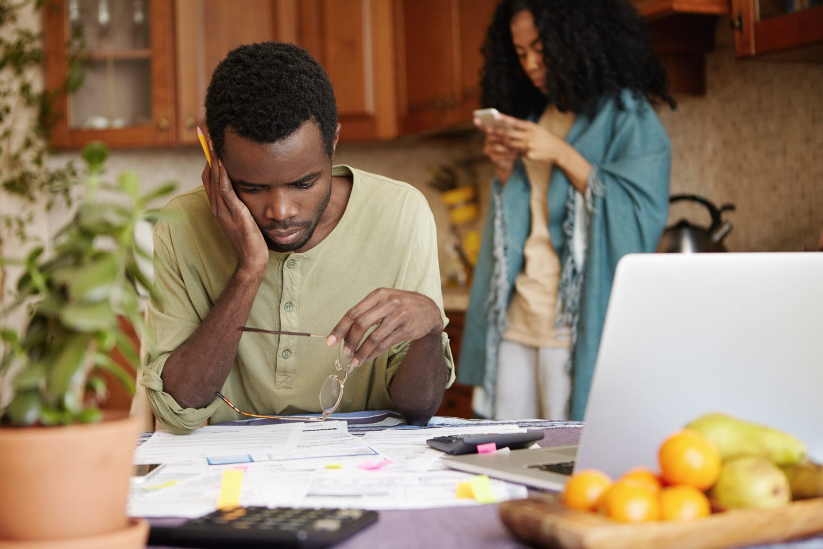 5 Money Habits That Ruin Families