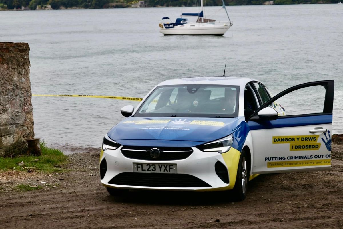 Police update as newborn baby found dead on Welsh shoreline amid search for mum