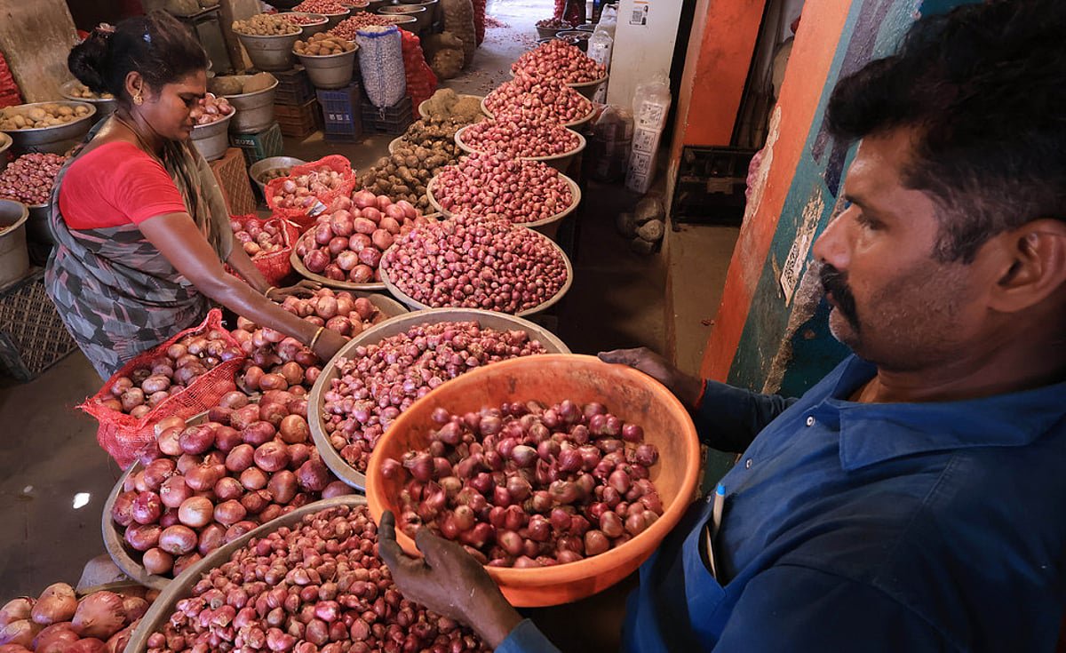 Shallot prices rise as arrivals fall because of poor yield across Tamil Nadu