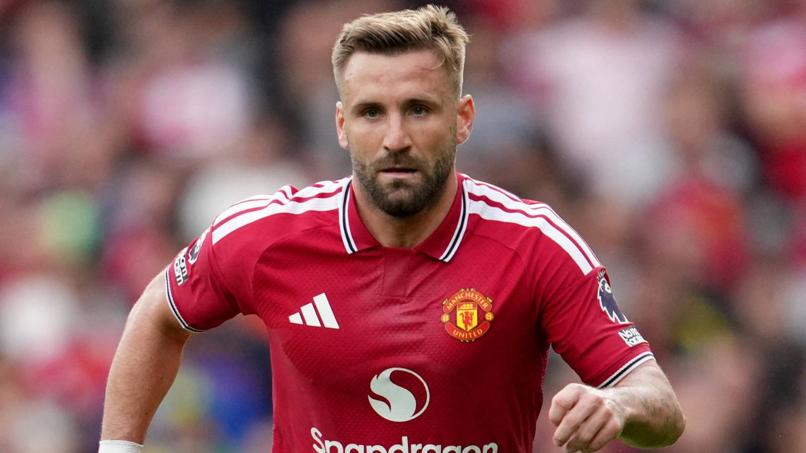Ex-Premier League Referee Reveals if Luke Shaw Should Have Been Sent Off vs Tottenham