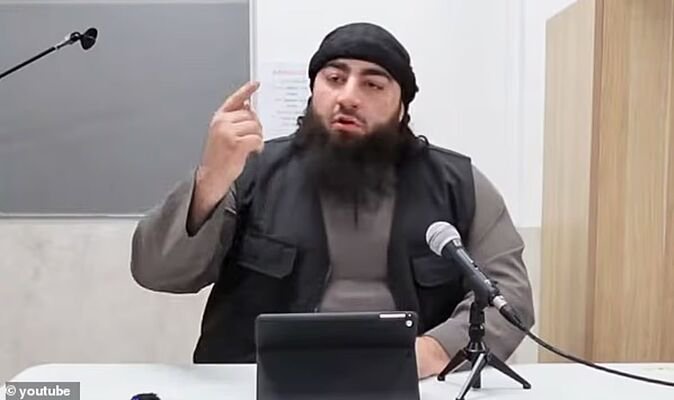 Islamist preacher calls for followers to take up arms against Christians and Jews