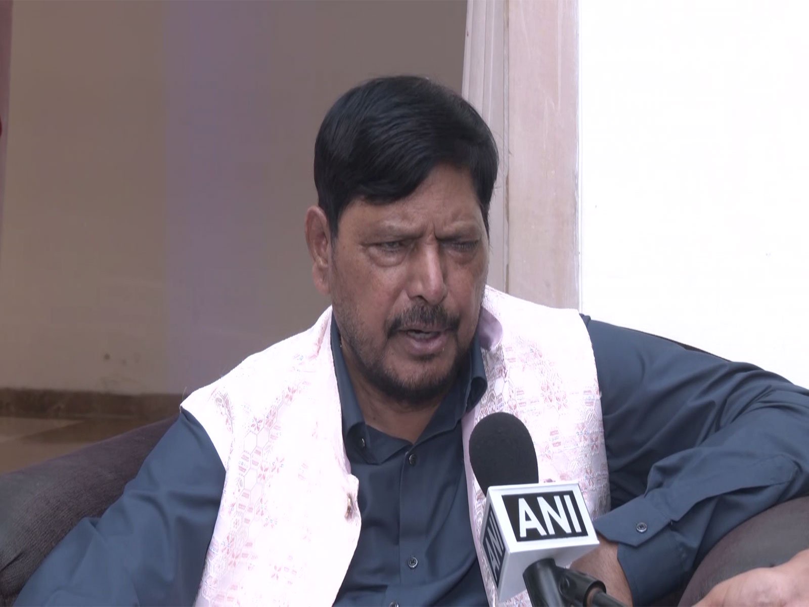 Rahul Gandhi should not mislead people or malign EC, says Minister Ramdas Athawale
