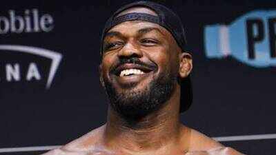Jon Jones finally remembers longtime “frenemy” Daniel Cormier after struggling through hilarious pizza challenge