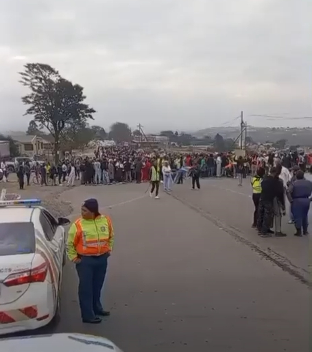 Residents in Lusikisiki and Flagstaff vow to keep Home Affairs offices shut until 4 November