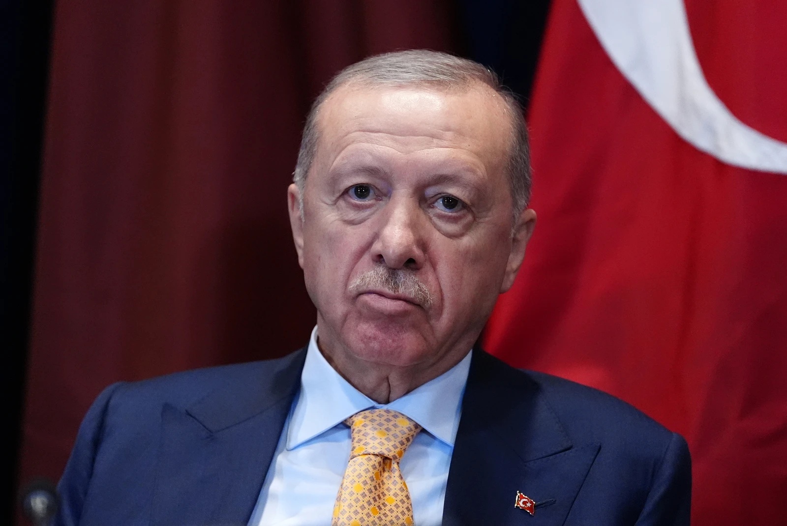Mayor of Turkiye’s secular stronghold Izmir joins Erdogan’s party