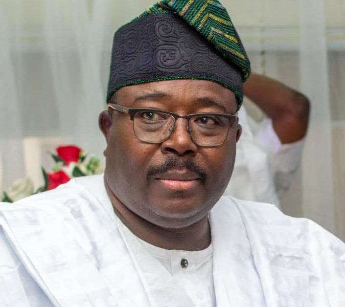 Sharafadeen, Adekanmbi, Oriyomi Hamzat make list as INEC releases 16 Oyo gov candidates