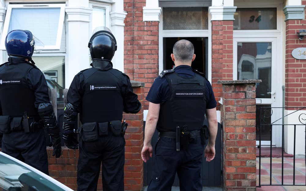 London council unanimously votes for motion to block resources in immigration raids