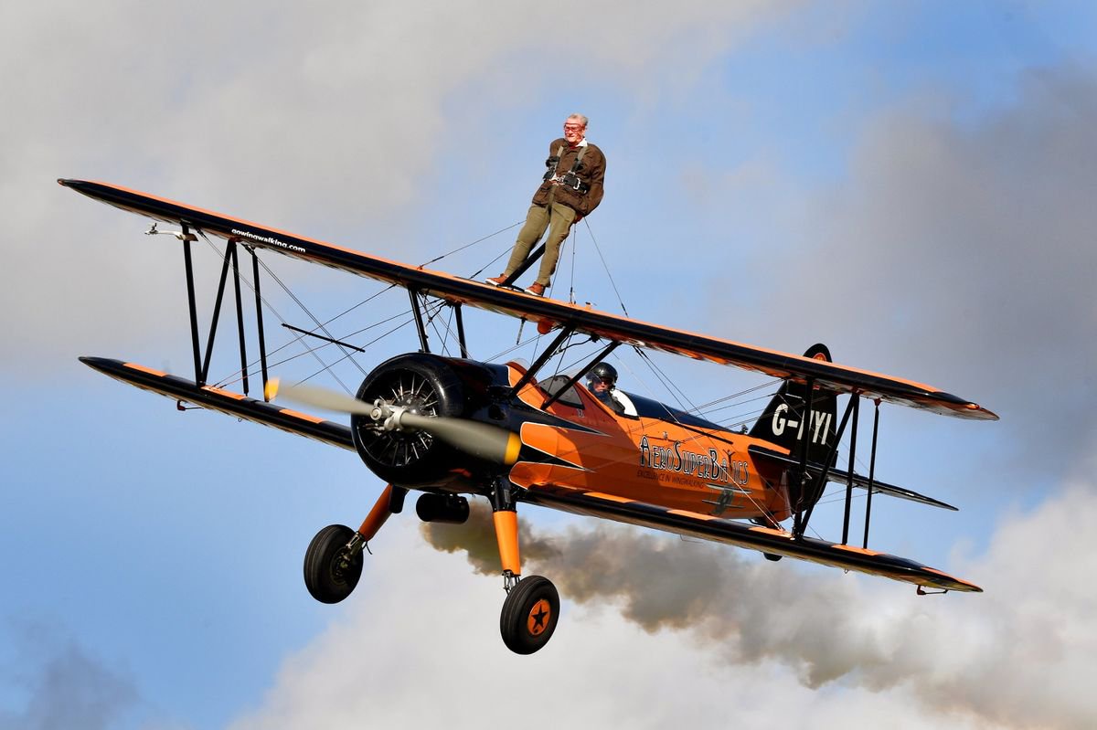 Retired army major, 94, braves terrifying 120mph plane wing walk and raises more than £1,000