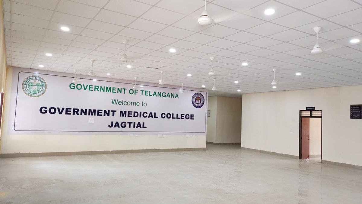 Telangana’s GMC Jagtial medical students call off protest after R&B Dept agreement on infrastructure deadlines
