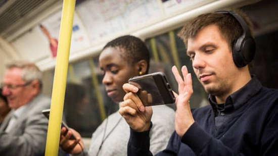 People playing loud music on buses in UK could face £100 fine