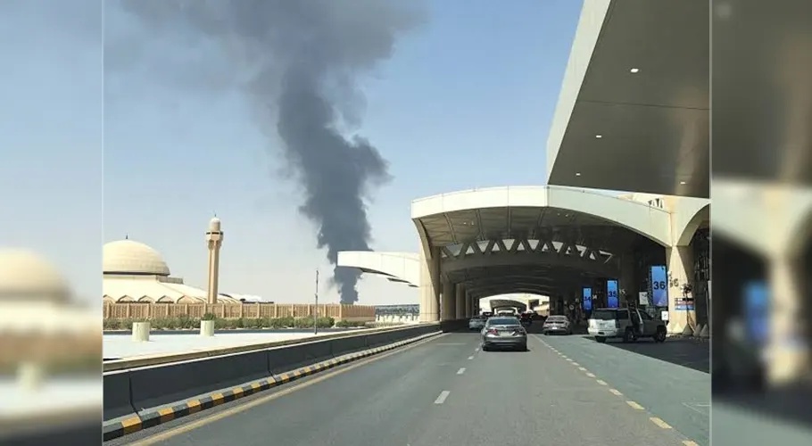 Houthi Missile Attack on Riyadh Airport Kills 12, Injures More Than 300