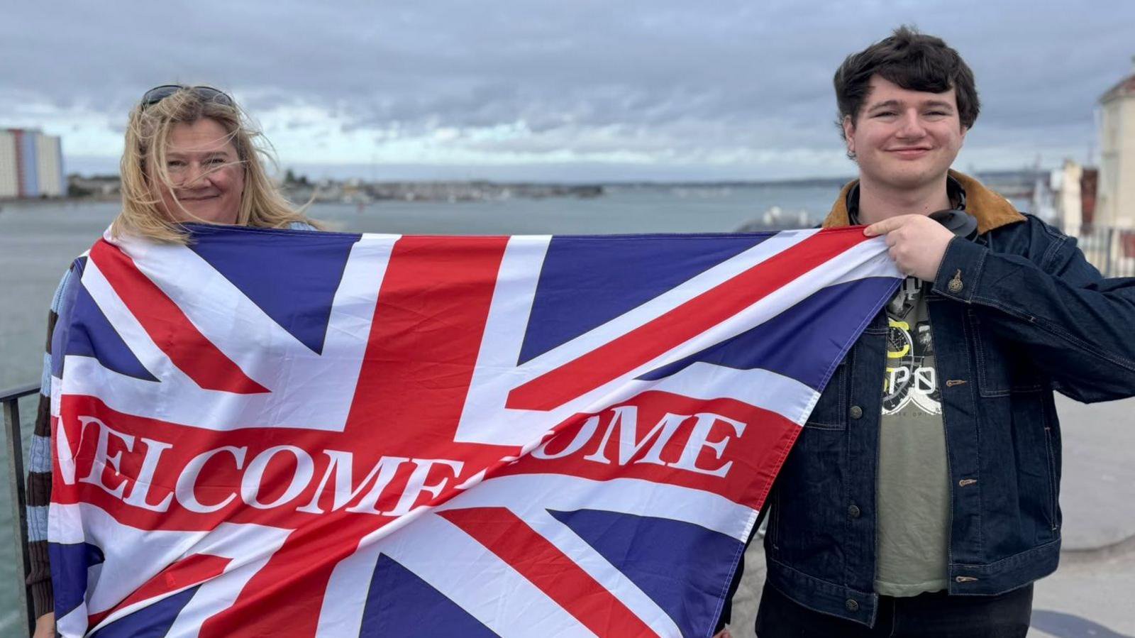 Excitement as HMS Dragon returns to Portsmouth