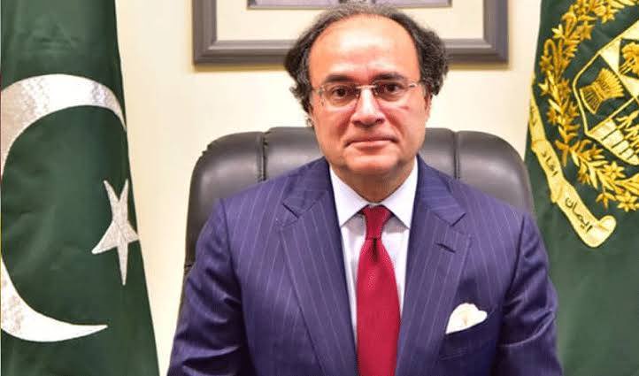 Finance Minister Aurangzeb leaves for Bangkok to attend IMF, World Bank annual meetings